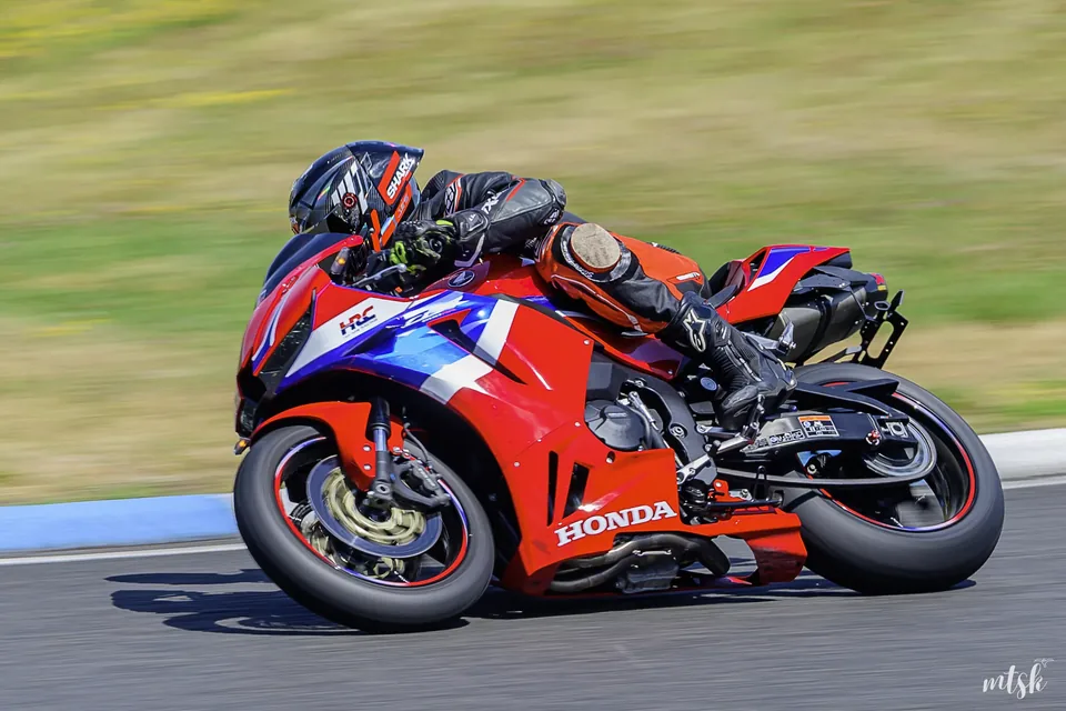 Filé dynamique moto rouge